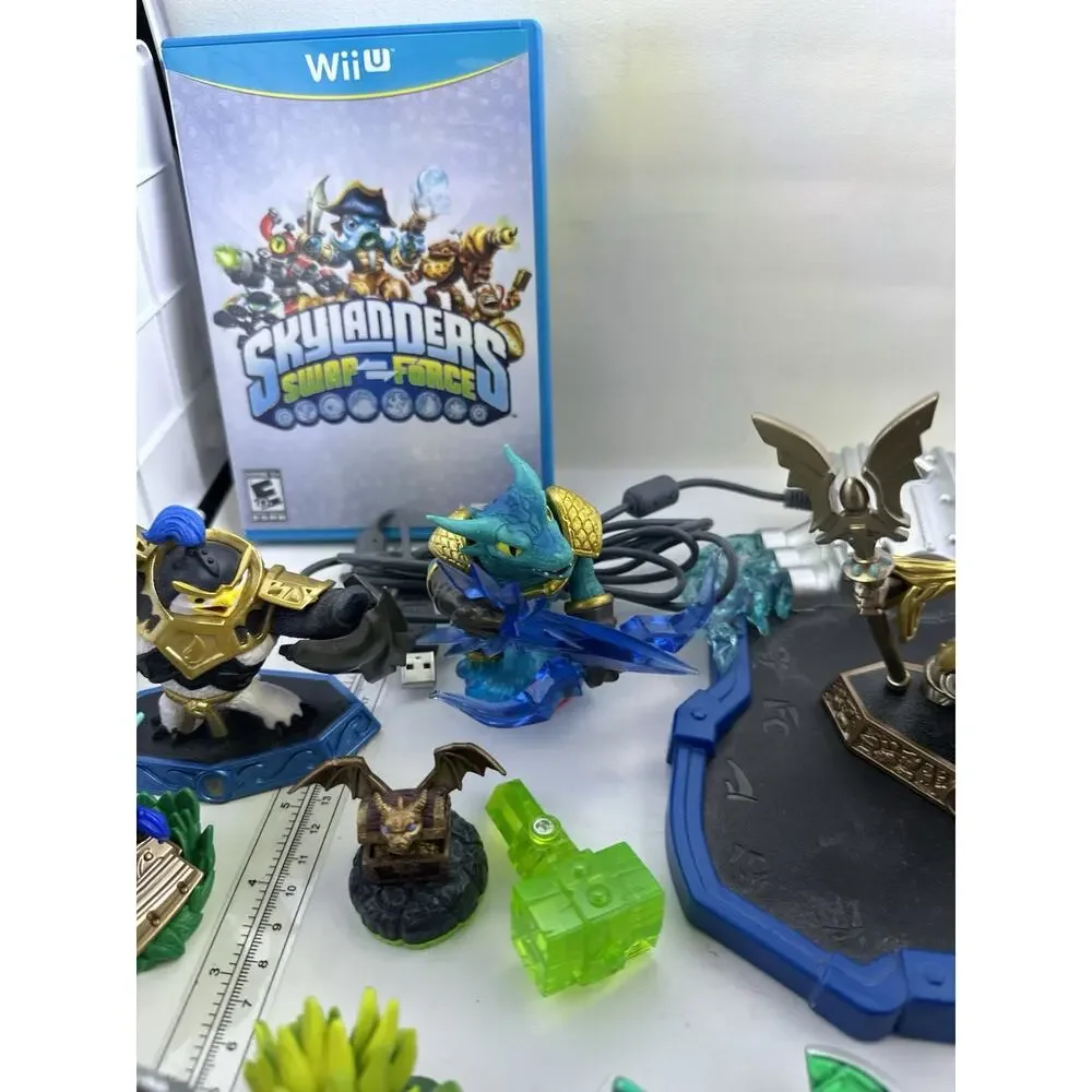 Skylanders Swap Force Wii U Mix lot Game w Portal and Figures